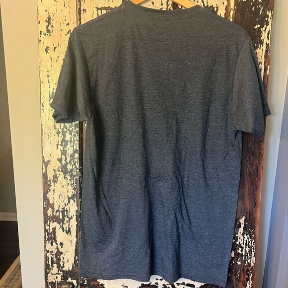 E.T. It’s all good in the Hood unisex T-shirt. Design. Size Medium. - Picture 4 of 6